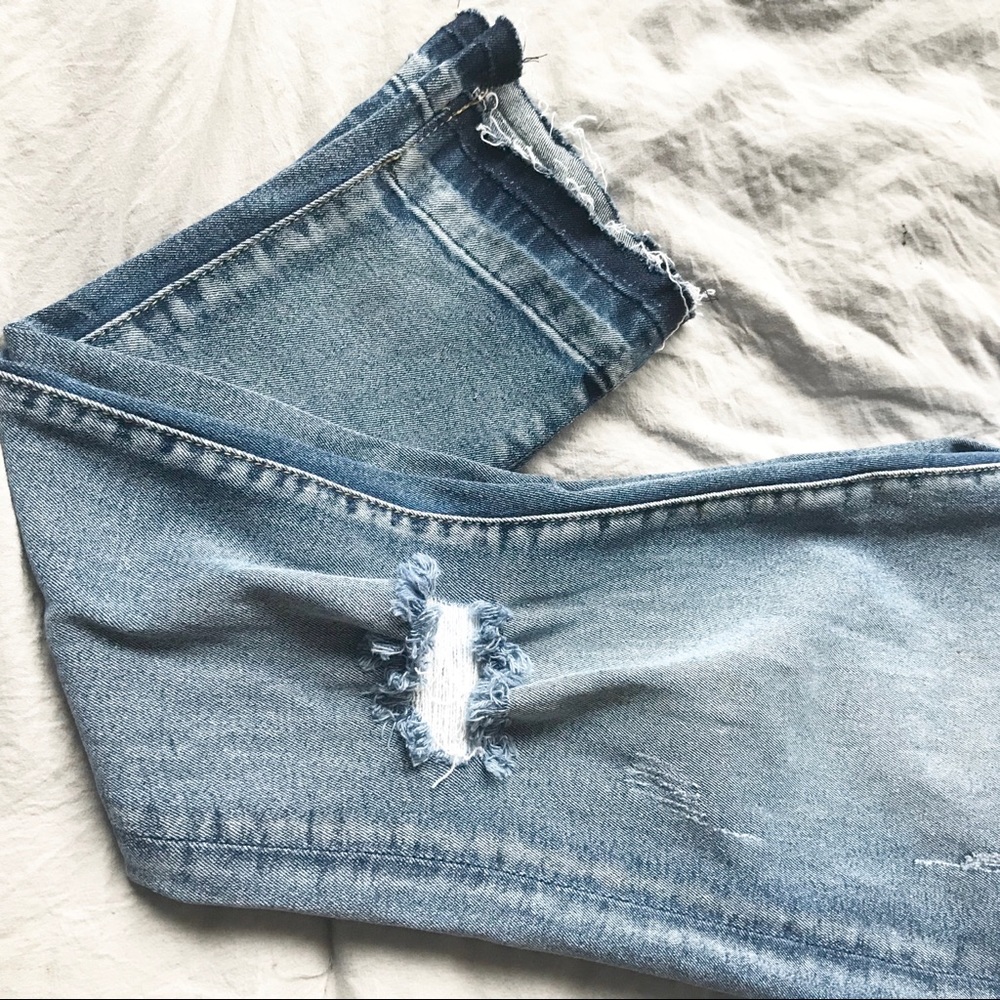 Distressed Ankle Jeans by Refuge
